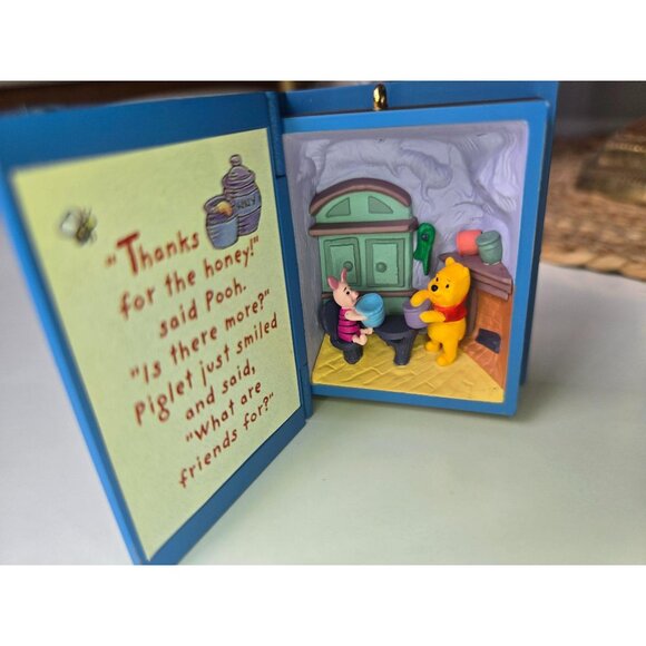 Winnie The Pooh Hallmark Keepsake Book Diorama Ornament "A Visit From Piglet" 19 - Picture 2 of 8